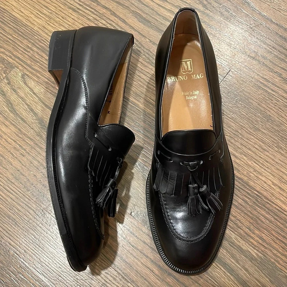 Bruno Magli Black Leather Slip On Tassel Loafers Shoes size 9 main image 8